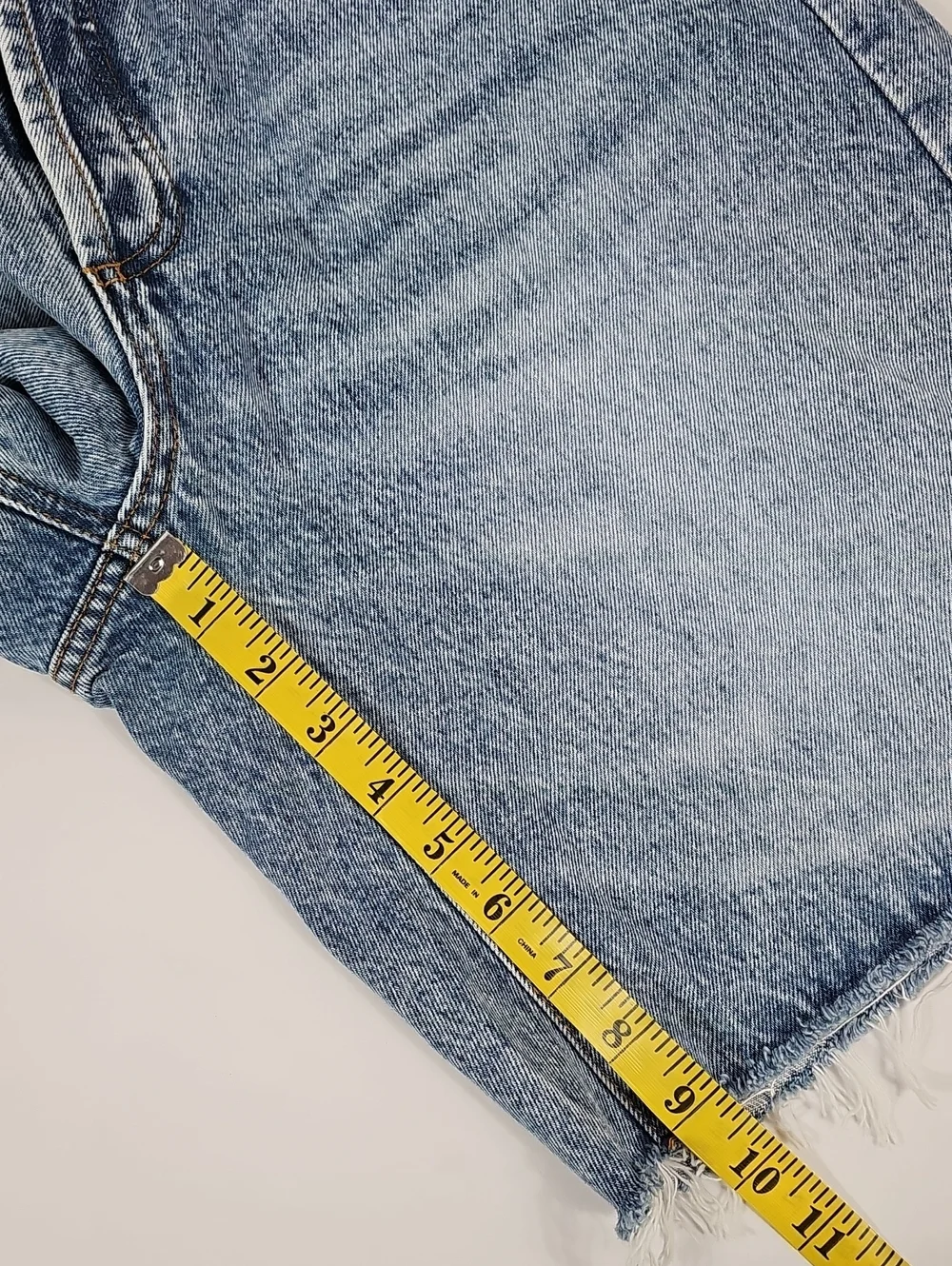 NWT KBB by Kahlana Size 8 Mid Rise Longline Denim Bermuda Shorts Light Wash Jort